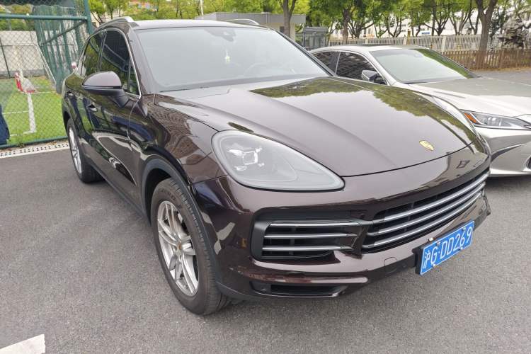 Used Porsche Cayenne 2018 Cayenne 3.0T Front Right 45 Deg