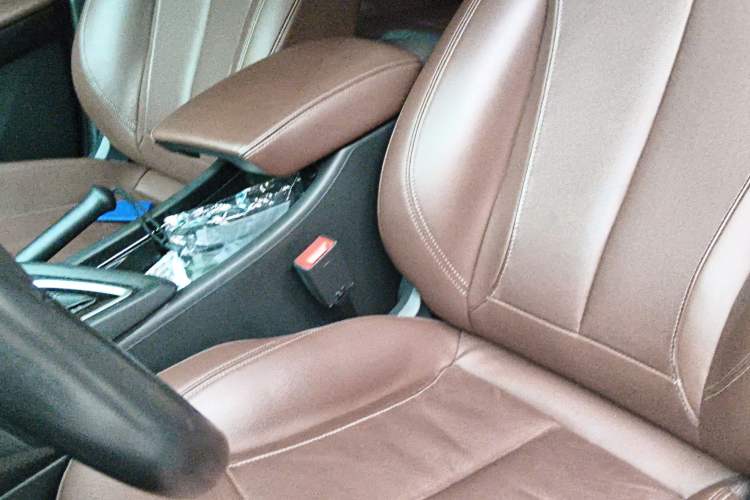 Used Buick GL6 2018 18T 6-Seater Prestige Model
