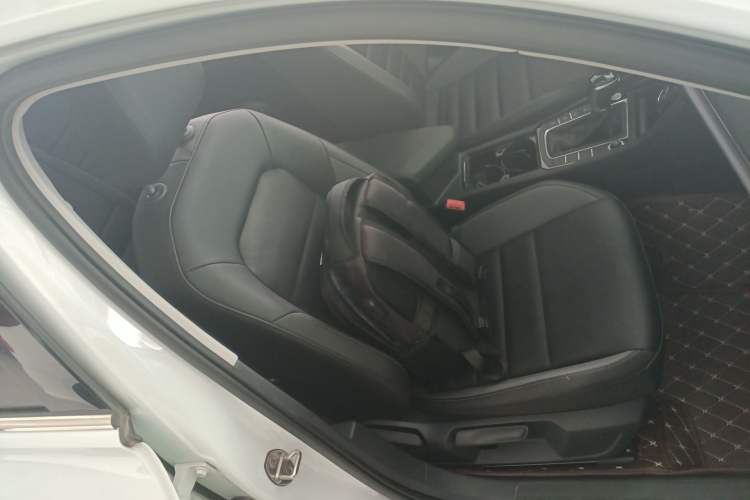 Used Volkswagen Sagitar 2020 280TSI DSG Comfort Version China VI Standard Right Front Seat