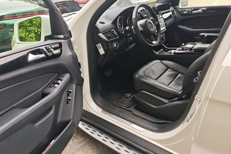 Used Mercedes-Benz GLS 
