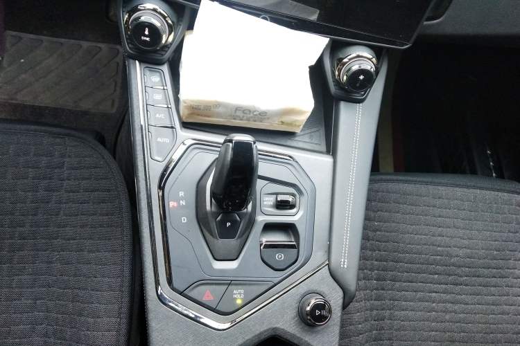 Used Lynk & Co 01 2021 2.0TD Four-Wheel Drive Hype-Halo Gear Lever