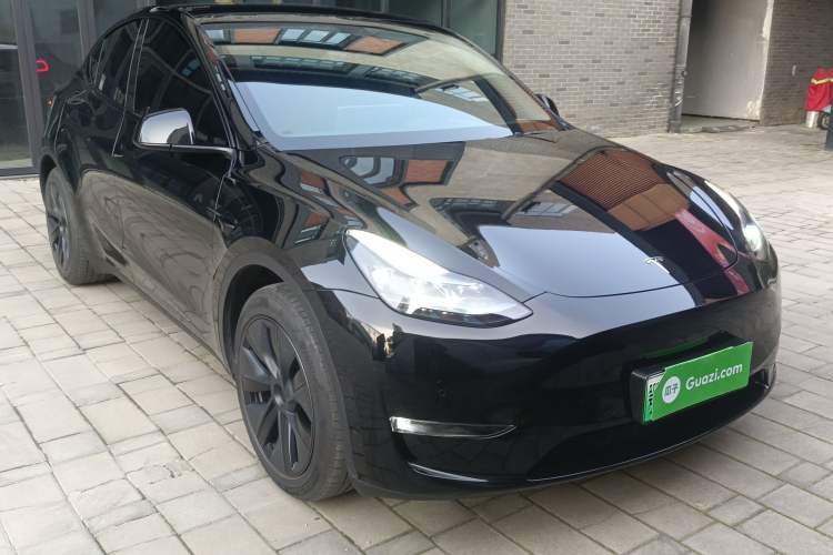 Used Tesla Model Y 2023 Long-Range All-Wheel-Drive Version