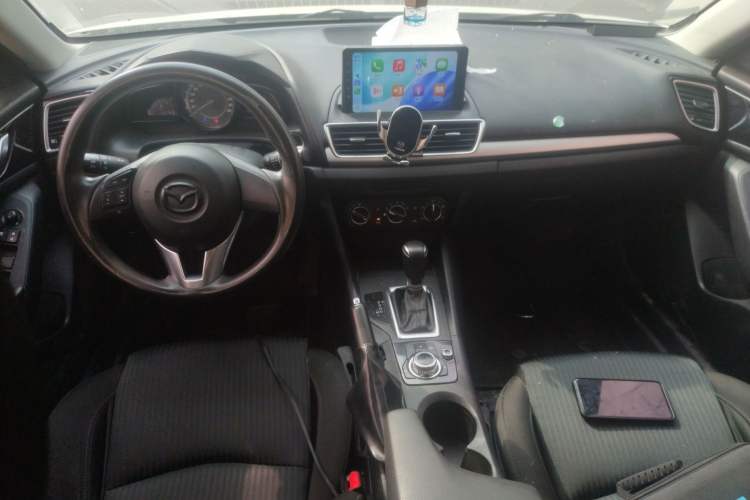 Used Mazda 3 Axela 2016 Sedan 1.5L Automatic Comfort Model