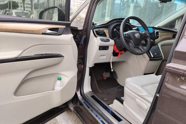 Used Buick GL8 2017 ES 28T Comfort Model China V Standard