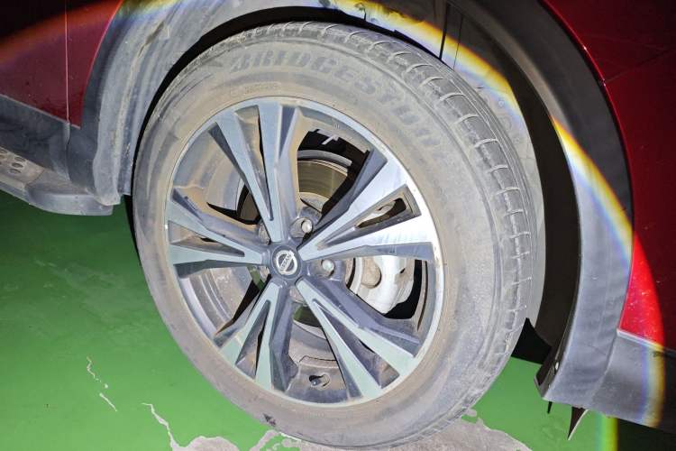 Used Nissan Qashqai 2019 2.0L CVT Luxury Edition Right Front Wheel Hub