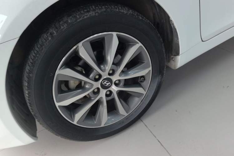 Used Hyundai Sonata 2015 Classic 2.0L Automatic Leading Edition