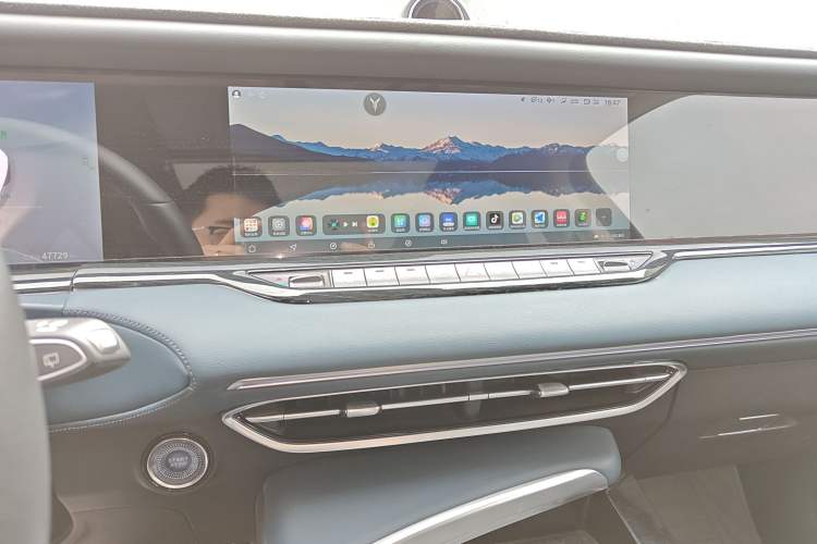 Used VOYAH FREE 2021 Four-Wheel Drive Standard All-Electric Exclusive Luxury Package