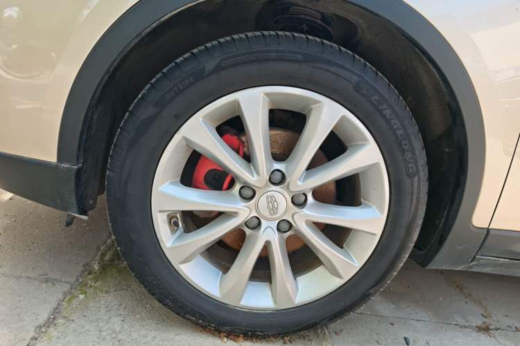 Used Geely Auto Emgrand GS 2016 Sport Edition 1.3T Automatic LingShang Model Left Front Wheel Hub