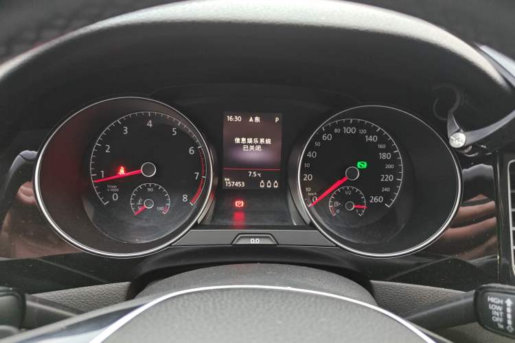 Used Volkswagen Golf 2015 1.4TSI Sportsvan Instrument Cluster