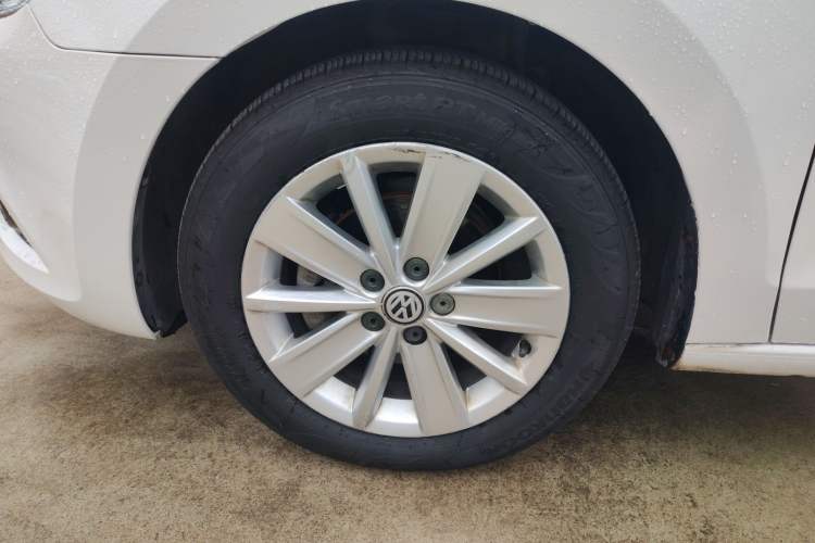 Used Volkswagen Jetta 2015 1.6L Manual Comfort Model