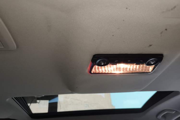 Used BMW 5 Series 2014 525Li Luxury Design Package
