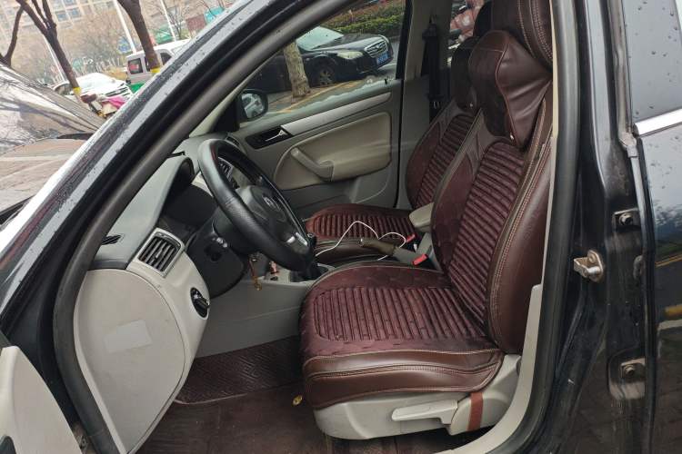 Used Volkswagen Bora 2011 1.6L Manual Comfort Version