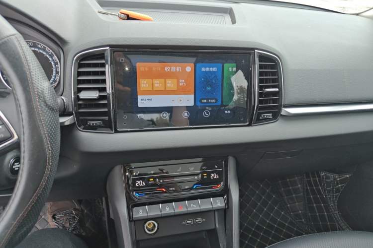 Used Skoda Karoq 2022 TSI280 Luxury Edition Audio And AC Panel