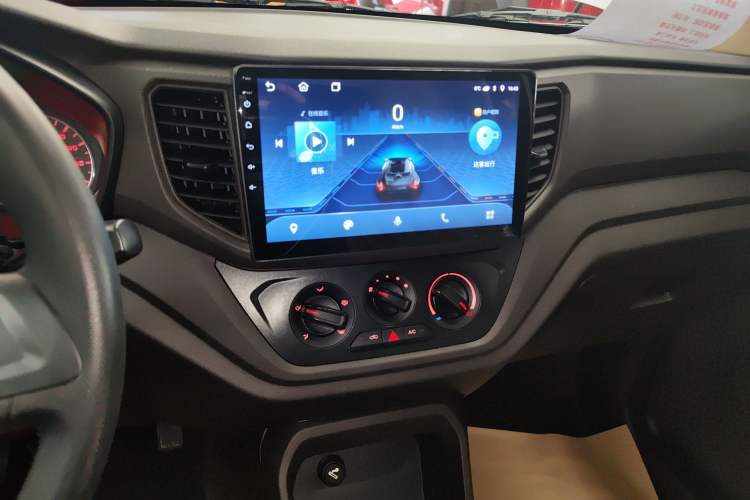 Used Wuling Hongguang V 2022 1.5L Jingqu Edition Enclosed-Window Vehicle with Hydraulic Power Steering LAR