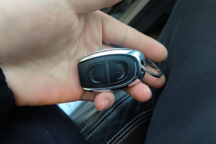 Used SAIC MAXUS G10 2016 2.0T Automatic Executive Edition Vehicle Key