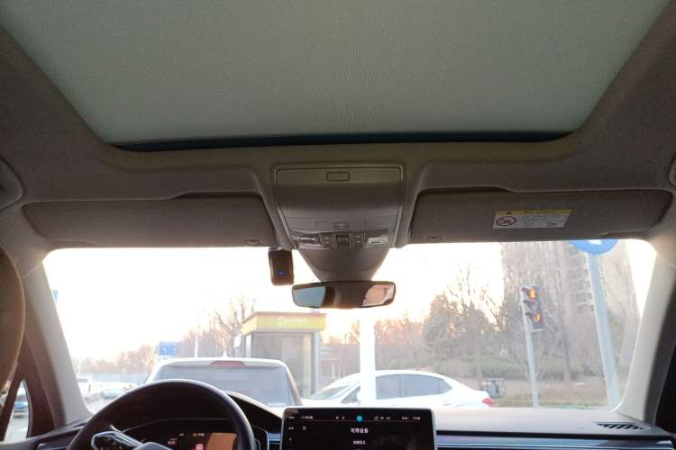 Used Volkswagen Tiguan L 2023 Restyled 330TSI Automatic Two-Wheel Drive R-Line Enhanced Comfort Version
