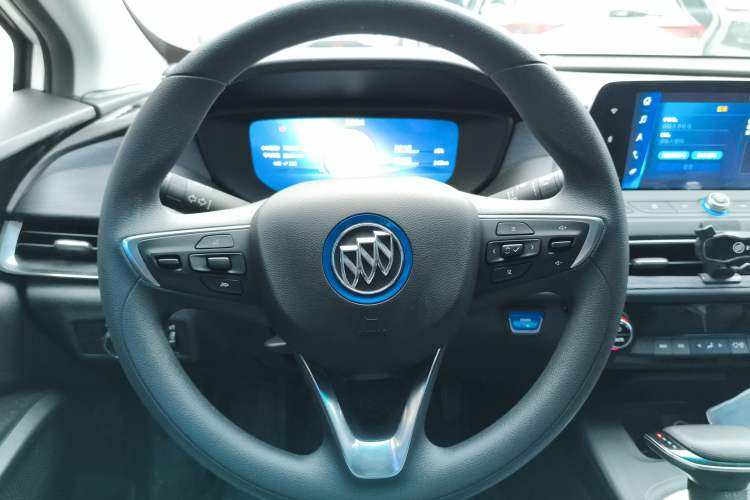 Used Buick Velite 6 2023 430km Range Commuter Version
