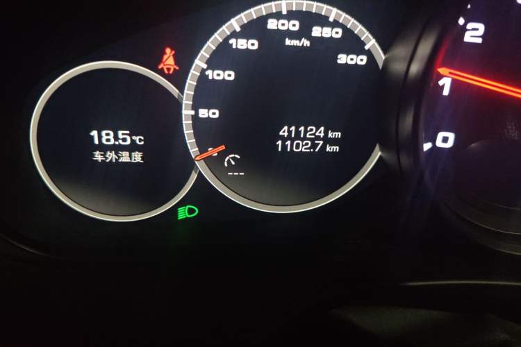 Used Porsche Panamera 2019 Panamera 4 Executive Long Wheelbase 2.9T Odometer Close Up