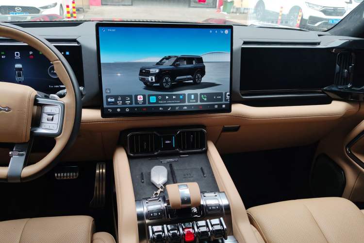 Used Formula Leopard 8 2025 Smart & Bold Luxury Version 7 Seats