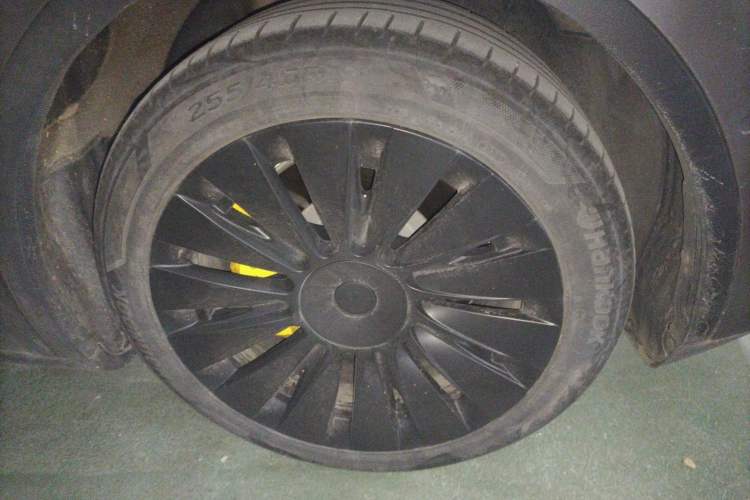 Used Tesla Model Y 2022 Revised Version Rear-Wheel Drive Right Front Wheel Hub