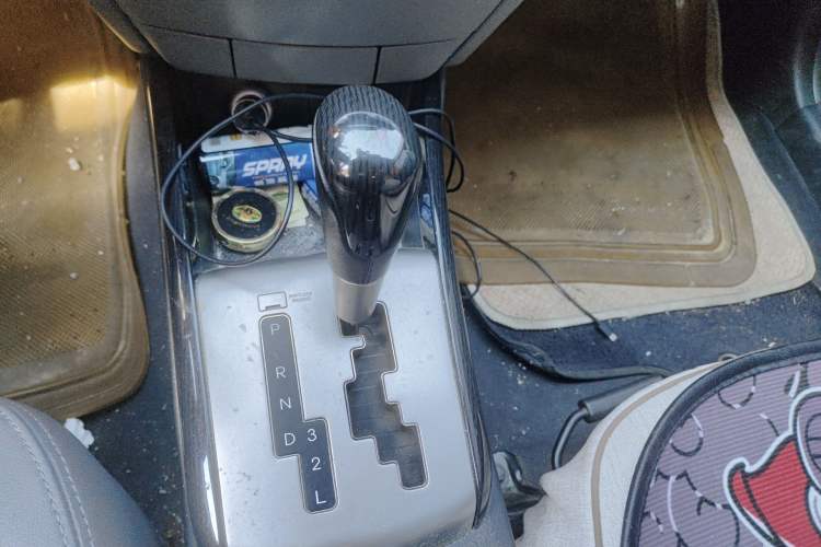 Used Hyundai Celesta 2011 1.6L Automatic Luxury Version Gear Lever