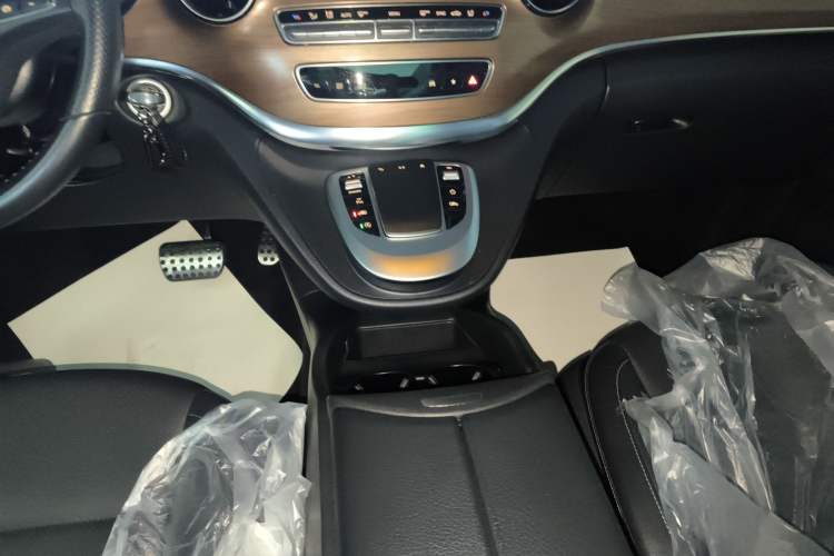 Used Mercedes-Benz V-Class 2021 V 260 L Long Wheelbase Prestige Edition