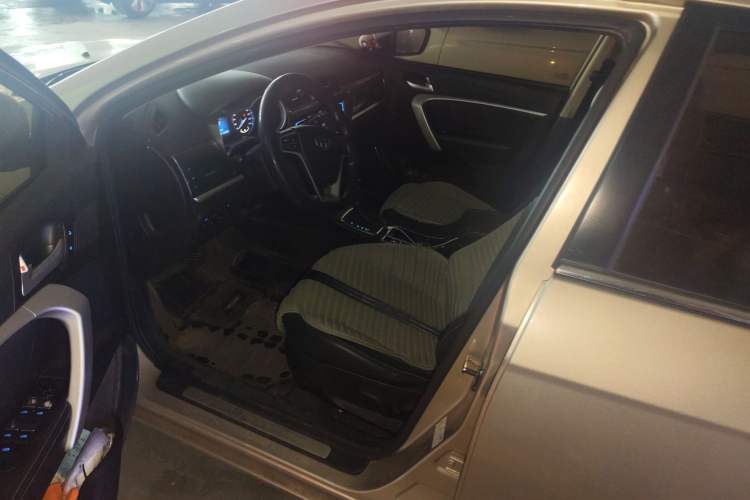 Used Geely Auto Emgrand 2017 Sedan Million Edition 1.5L CVT Upward Version
