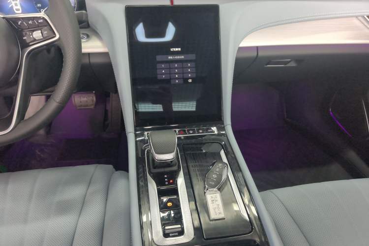 Used Hongqi H5 PHEV 2025 170 Super Hybrid Version Audio And AC Panel