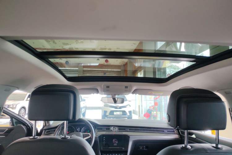 Used Volkswagen Magotan 2020 330TSI DSG Leading Model Headliner