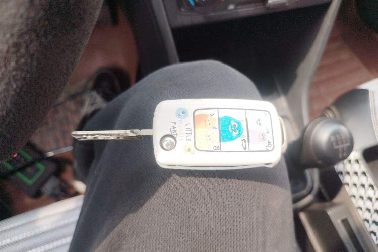 Used Volkswagen Jetta 2015 1.4L Manual Fashion Model Vehicle Key