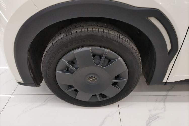 Used BYD Seagull 2024 Honor Edition 305km Dynamic Version Left Front Wheel Hub