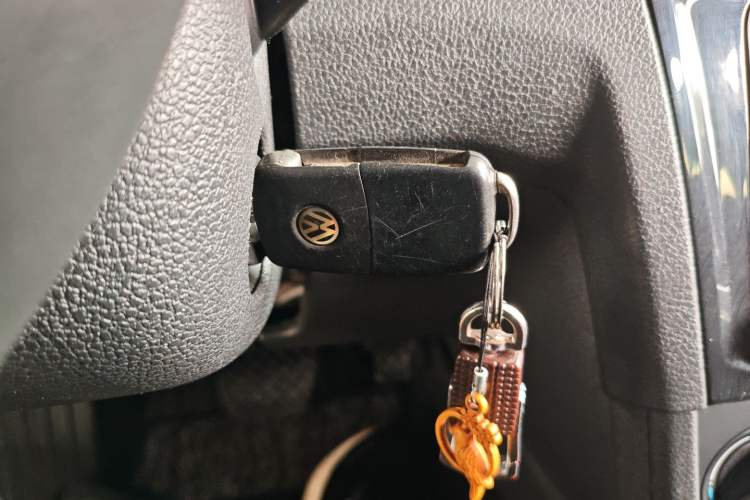 Used Volkswagen Bora 2016 1.6L Automatic Fashion Model Vehicle Key