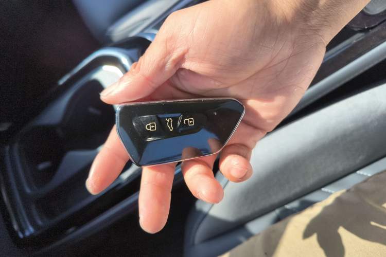 Used Volkswagen ID.4 CROZZ 2021 Long-Range PRO Two-Wheel Drive Version