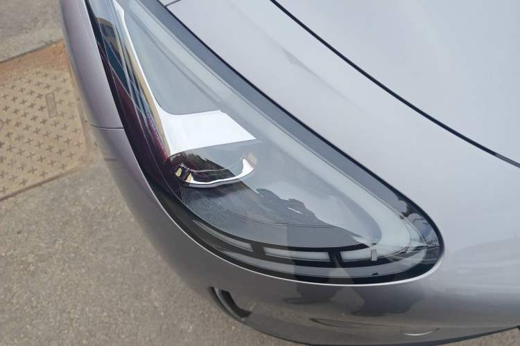 Used Geely Galaxy Geome 2025 UP 410km Exploration Edition Right Front Headlight