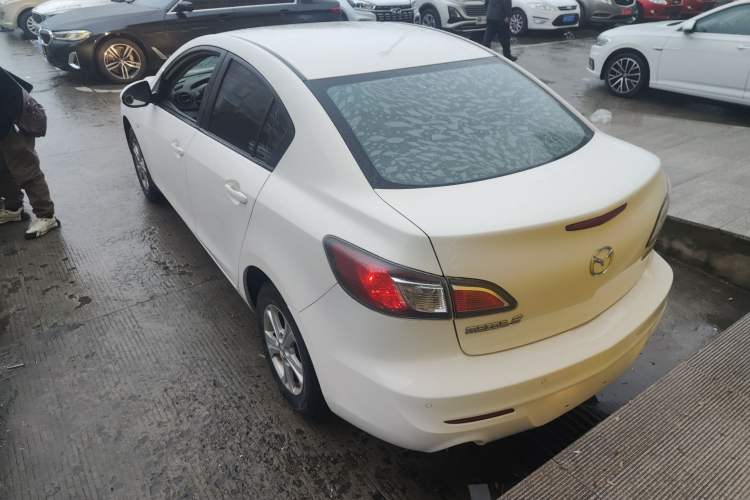 Used Mazda Mazda 3 2015 Sedan 1.6L Automatic Comfort Model