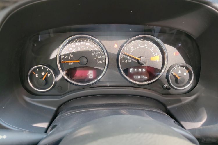 Used Jeep Compass 2014 2.4L four-wheel drive luxury version
