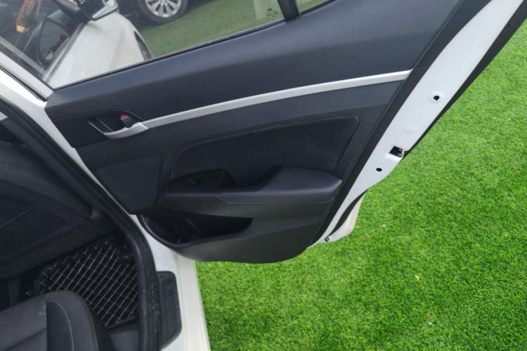 Used Hyundai Elantra (6th Generation / Lingdong) 2016 1.6L Automatic ZhiXuan – Elite Version
