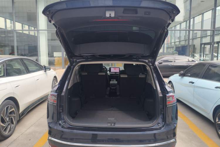 Used Volkswagen ID.6 CROZZ 2022 Long-Range PRO Edition Trunk