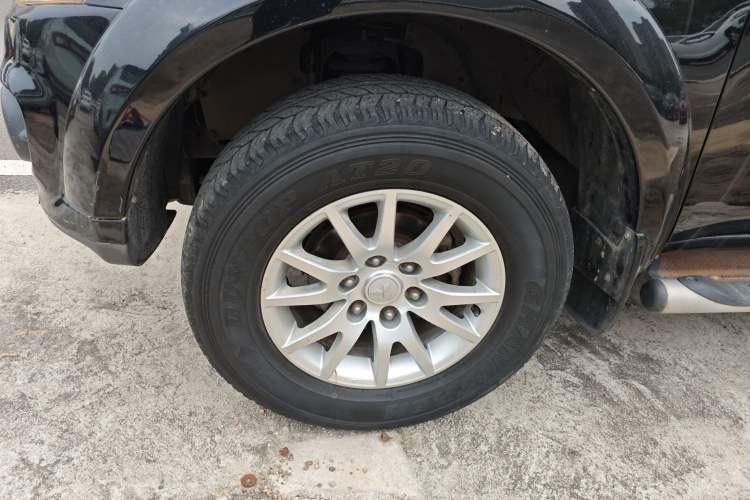 Used Mitsubishi Pajero Sport 2013 3.0L Automatic 4x4 Executive Edition