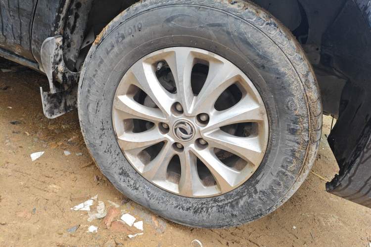 Used FORTHING Lingzhi 2017 M5 1.6L Comfort Model
