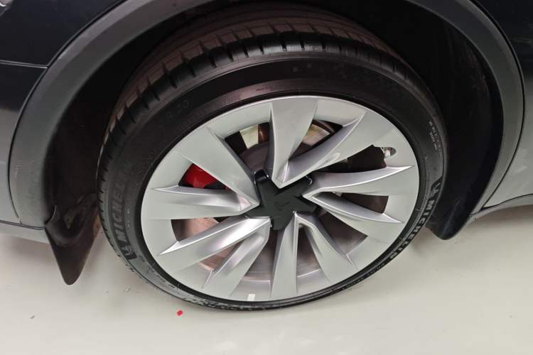 Used Tesla Model Y 2025 Long-Range All-Wheel Drive First Edition