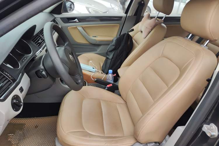 Used Volkswagen Bora 2013 1.6L Automatic Fashion Model Left Front Seat