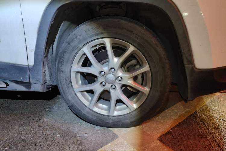 Used Jeep Cherokee 2017 2.0L Superior Edition