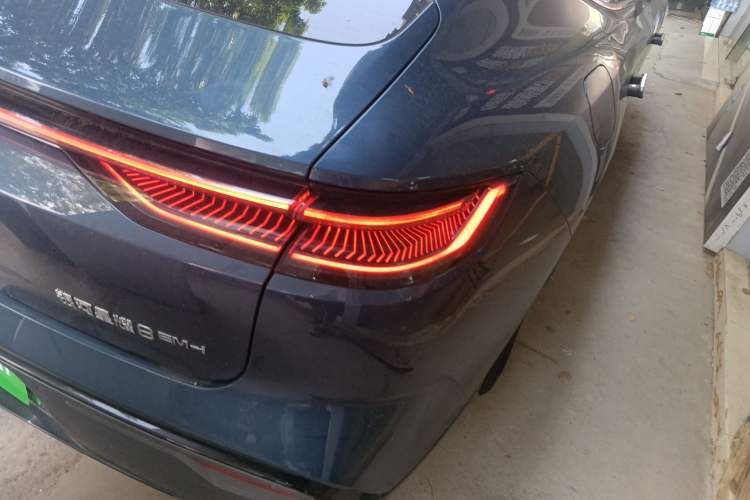 Used Geely Galaxy Galaxy 8 2025 130km EM-i Deluxe Edition
