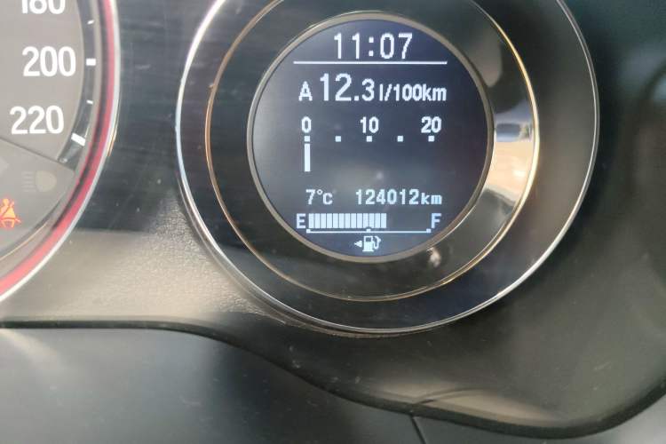 Used Honda XR-V 2015 1.8L VTi CVT Luxury Edition Odometer Close Up