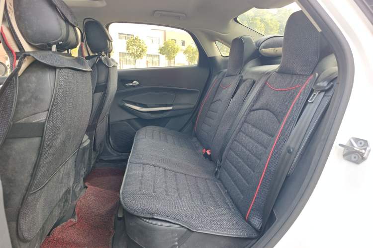 Used Ford Escort 2015 1.5L Automatic Fashion Model
