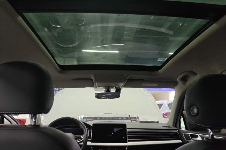 Used Volkswagen Tiguan L 2022 330TSI Automatic Two-Wheel Drive R-Line Enhanced Edition
