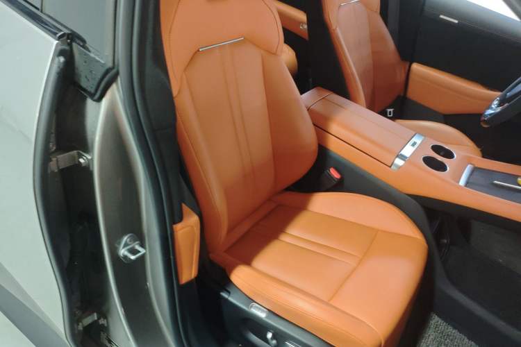 Used Xiaomi Auto YU7 2025 Ultra-Long Range High-Performance All-Wheel-Drive Max Edition