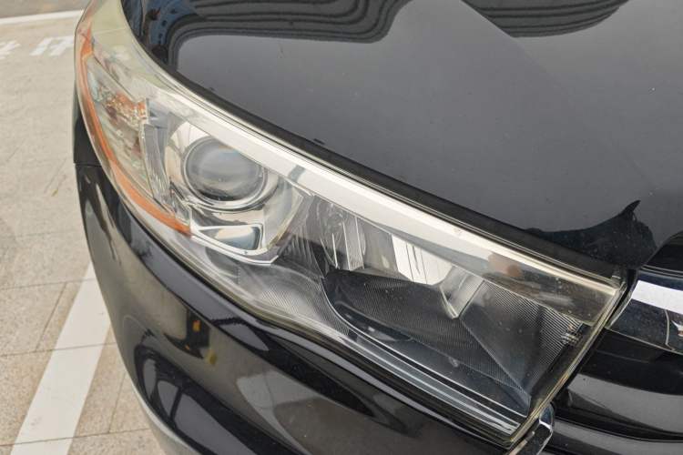 Used Toyota Highlander 2015 2.0T Two-Wheel Drive Luxury Edition 7 Seats Right Front Headlight