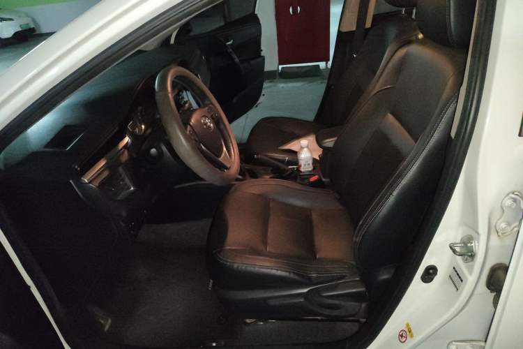 Used Toyota Corolla 2016 Dual-Engine 1.8L E-CVT Elite Edition
